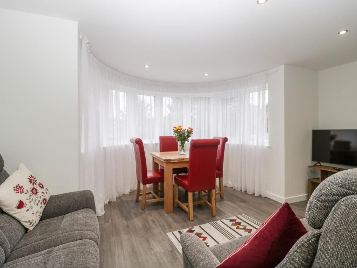 Flat 2, 38 Preston Road Apartment เวย์มัธ ภายนอก รูปภาพ